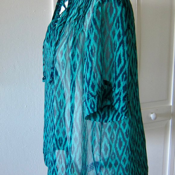 BANANA REPUBLIC FACTORY SHEER GREEN TOP WITH TRIBAL PRINT - SIZE LARGE - Picture 4 of 7